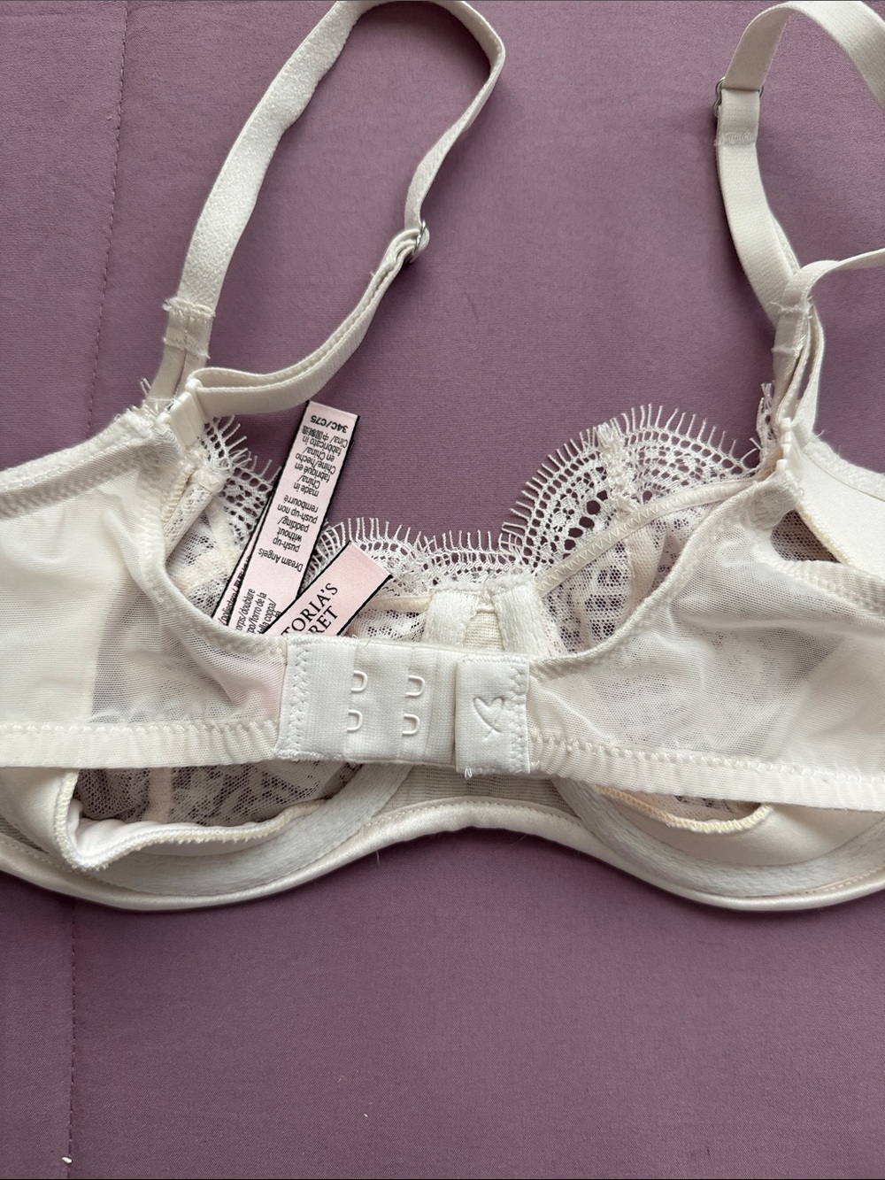 Victoria's Secret Ivory Lace Underwire Bra 34C - Picture 3 of 3
